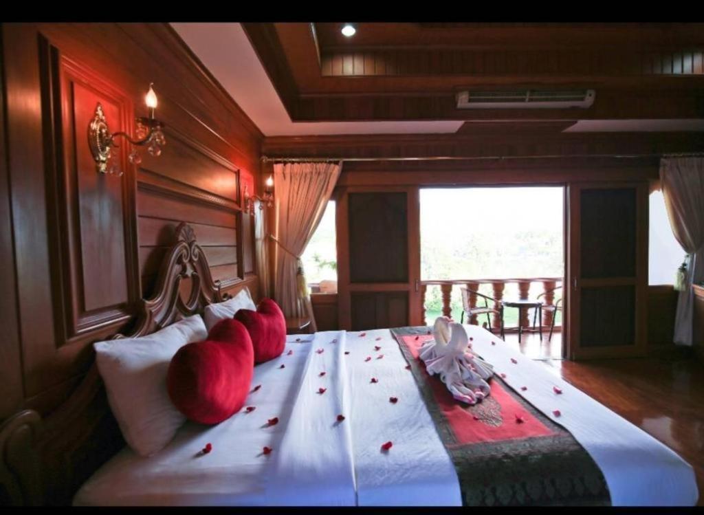 Ngamta Hotel Mae Hong Son Exterior foto